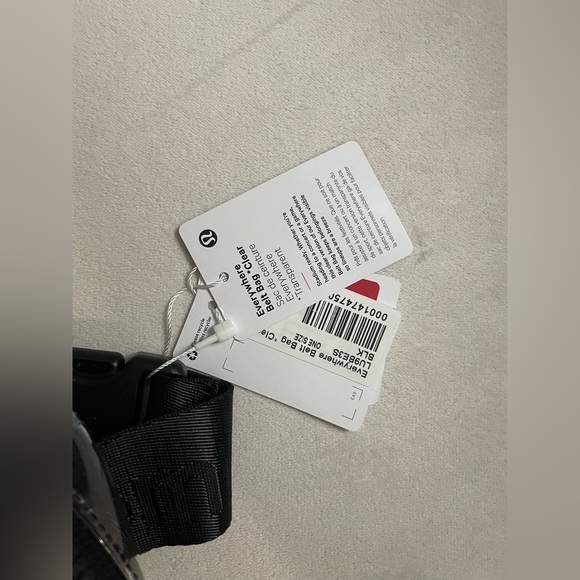 Lululemon NWT Everywhere Belt Bag 1L Clear Black perfect for concerts - Picture 6 of 9